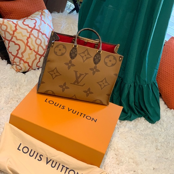 💕 LV Onthego GM & LV Lock It Bandeau - Picture 8 of 16